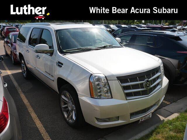 2011 CADILLAC Escalade