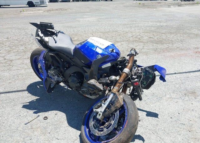 2025 YAMAHA YZF