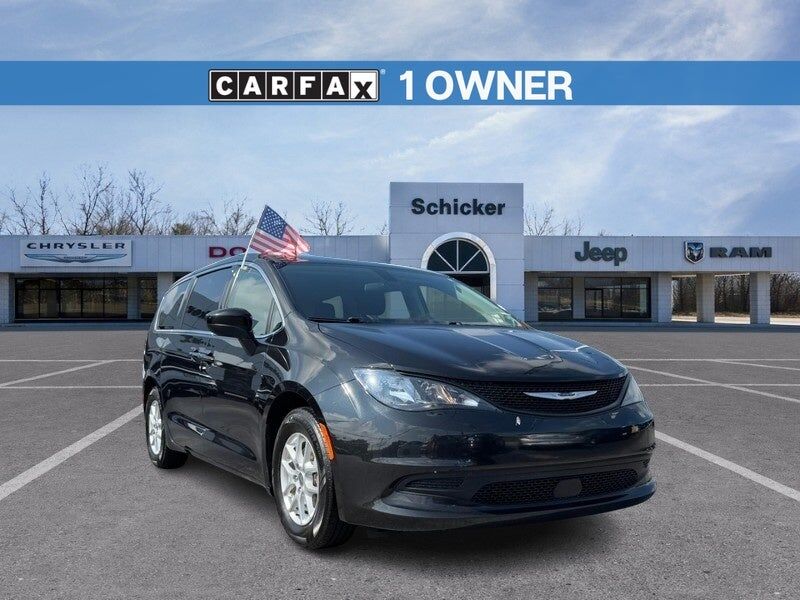 2022 CHRYSLER Voyager