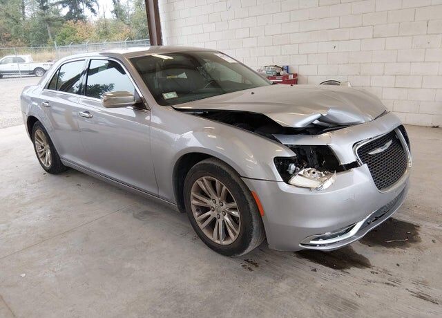 2016 CHRYSLER 300