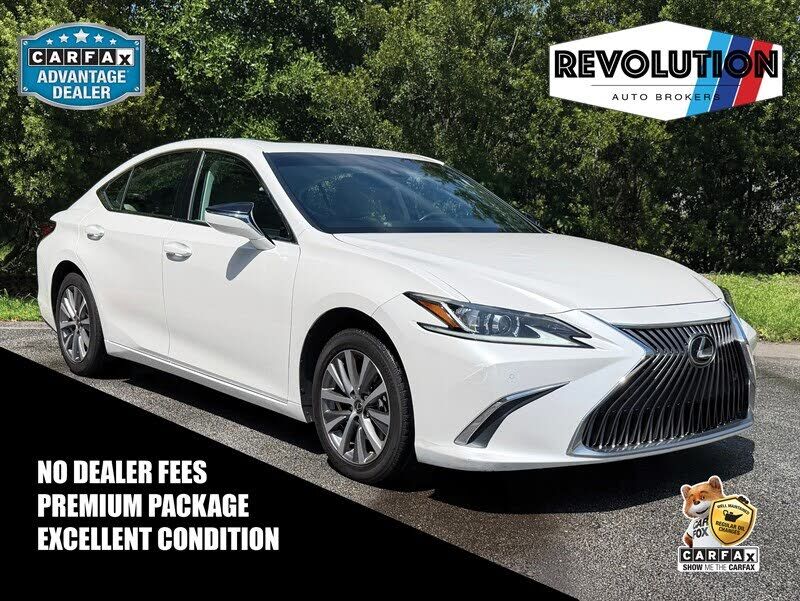 2020 LEXUS ES