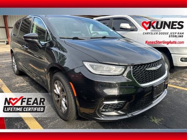 2023 CHRYSLER Pacifica