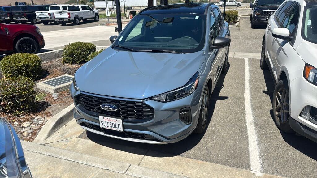 2023 FORD Escape