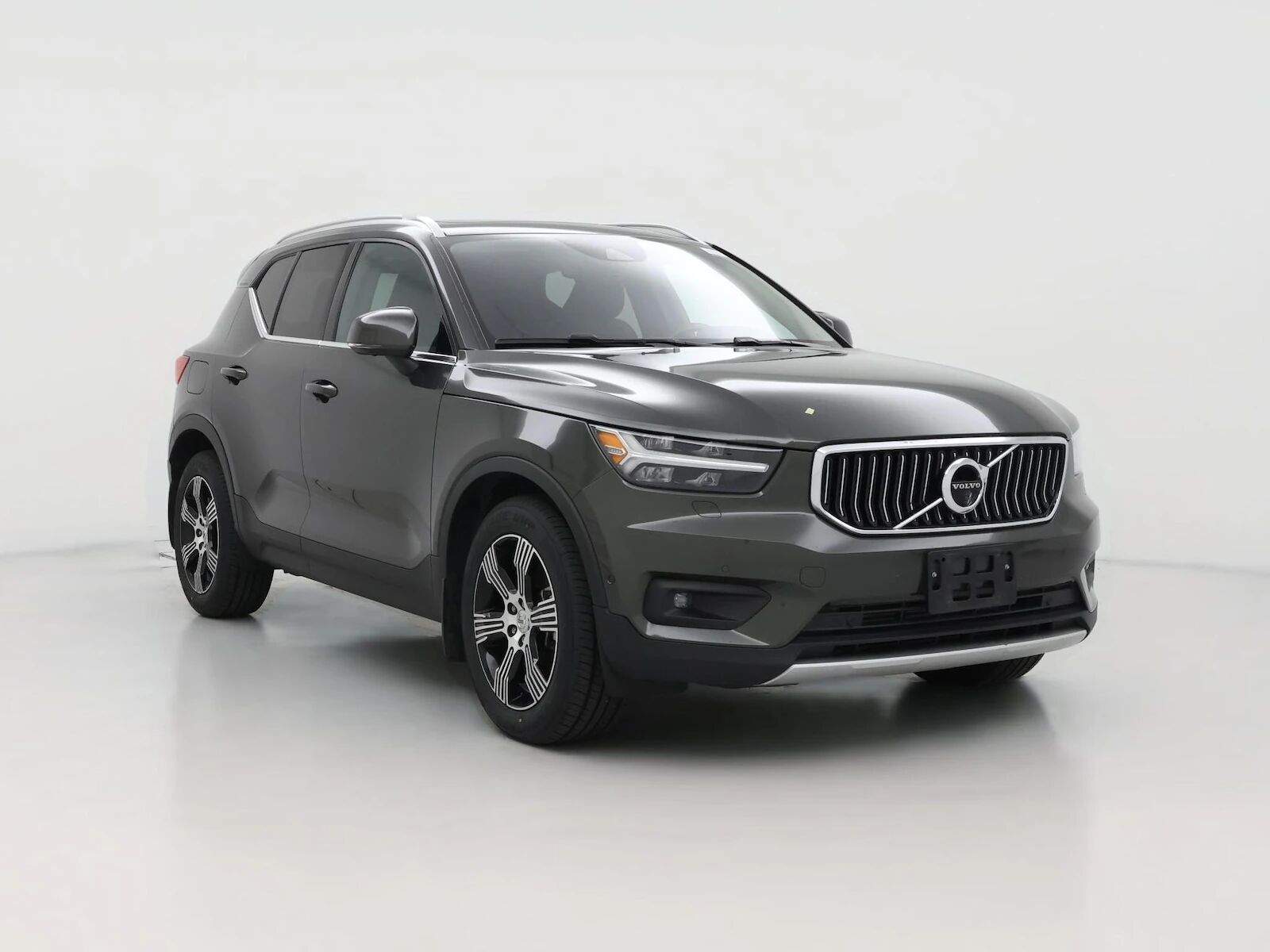 2019 VOLVO XC40