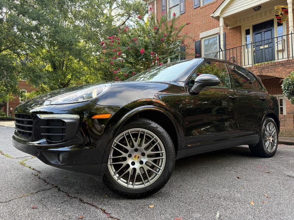 2017 PORSCHE Cayenne