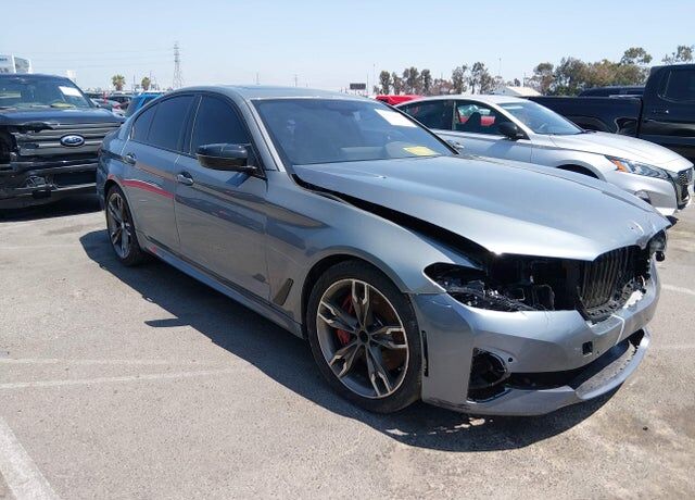 2023 BMW M5