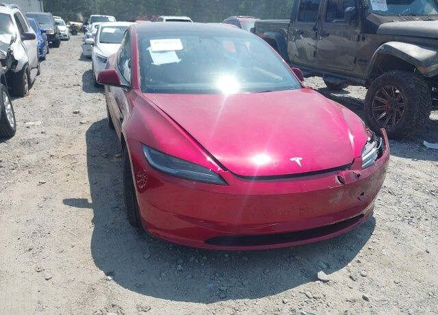 2025 TESLA Model 3