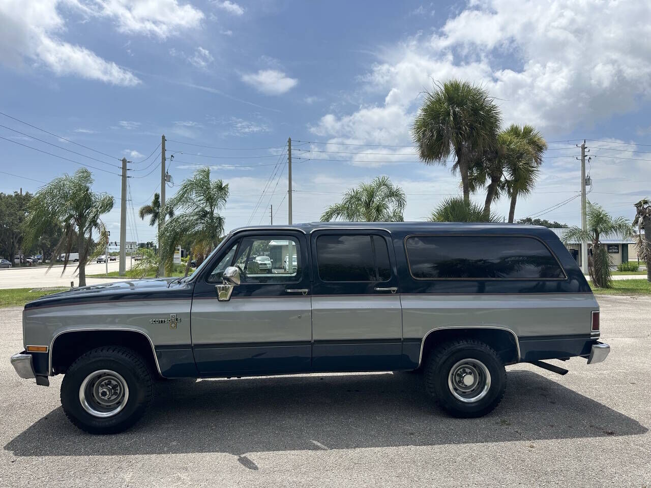 1985 CHEVROLET Suburban