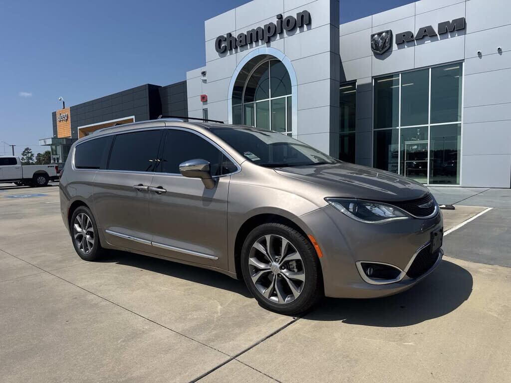 2017 CHRYSLER Pacifica