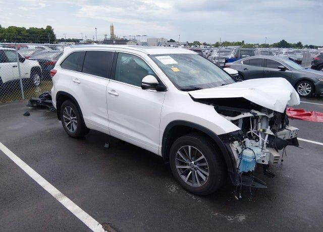 2018 TOYOTA Highlander