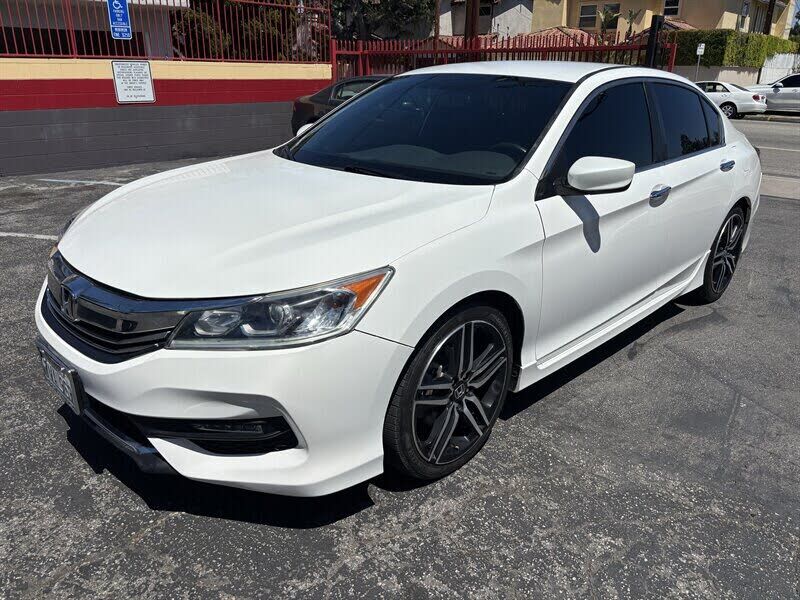2017 HONDA Accord