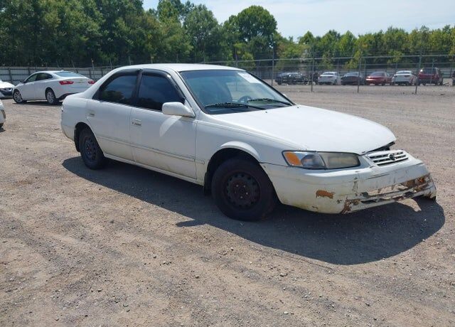 1999 TOYOTA Camry