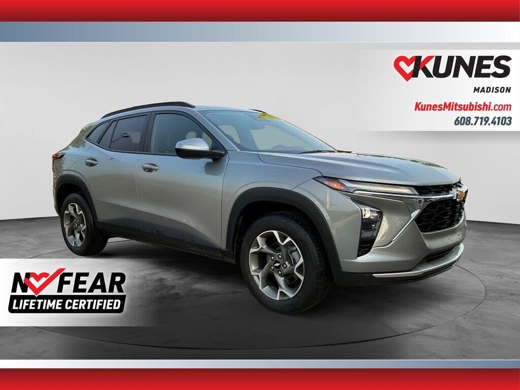 2025 CHEVROLET Trax