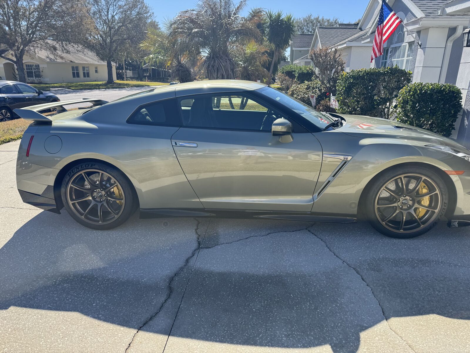 2024 NISSAN GT-R