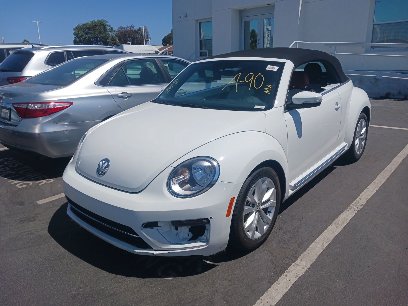 2017 VOLKSWAGEN Beetle