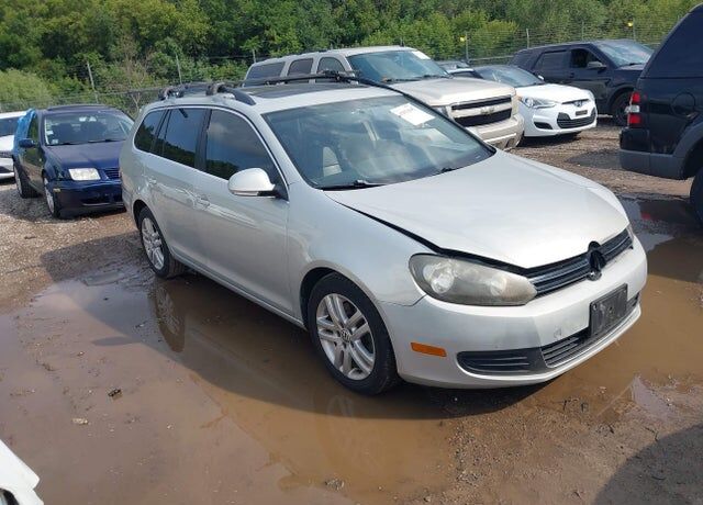 2011 VOLKSWAGEN Jetta Wagon