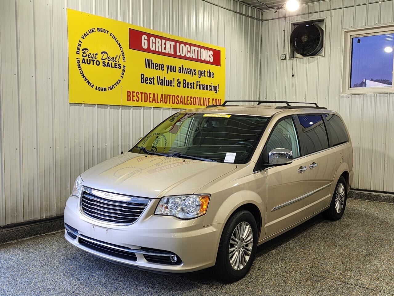 2015 CHRYSLER Town and Country