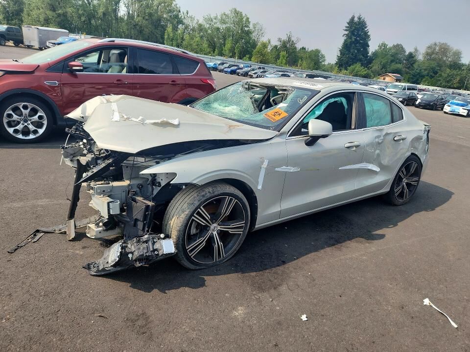 2019 VOLVO S60