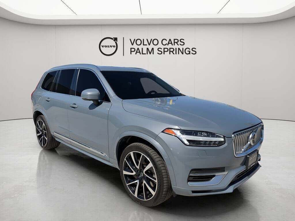 2022 VOLVO XC90