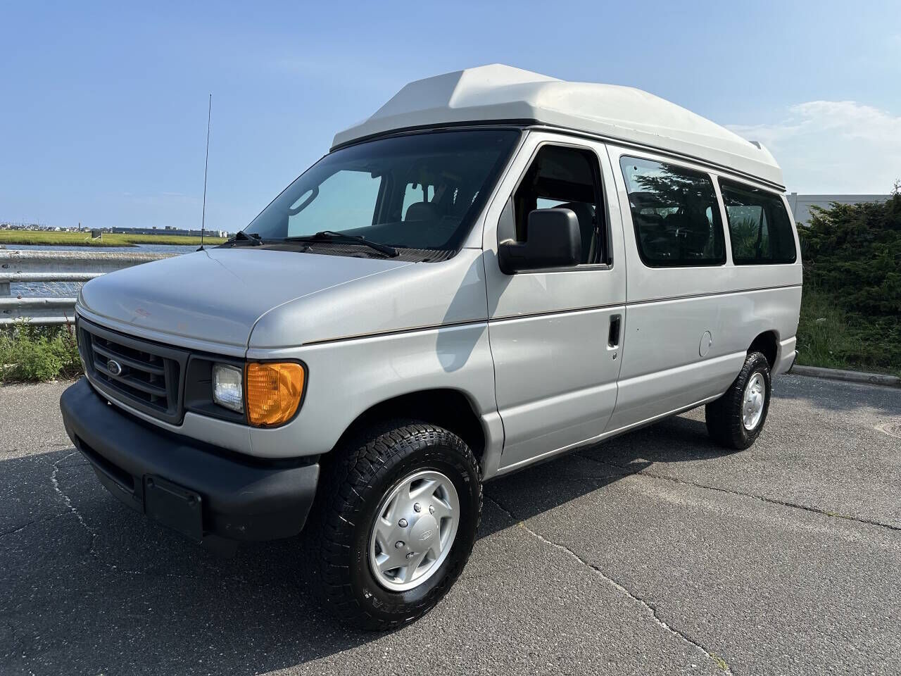 2006 FORD E-250
