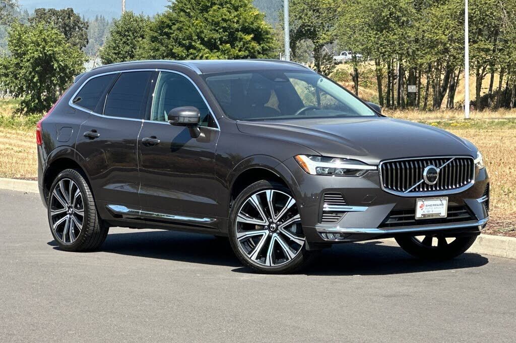 2023 VOLVO XC60