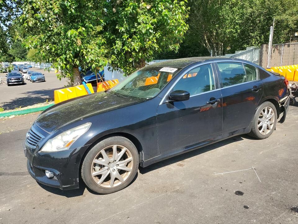 2013 INFINITI G37