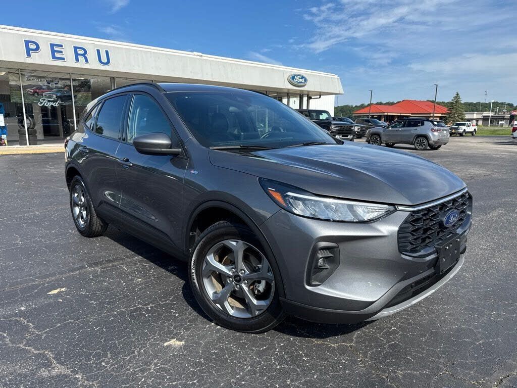 2025 FORD Escape