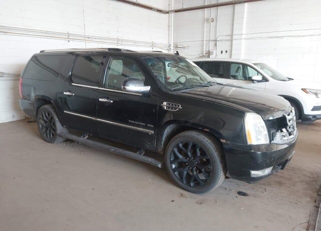 2011 CADILLAC Escalade