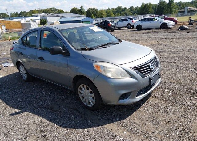 2013 NISSAN Versa