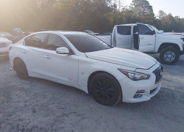 2015 INFINITI Q50