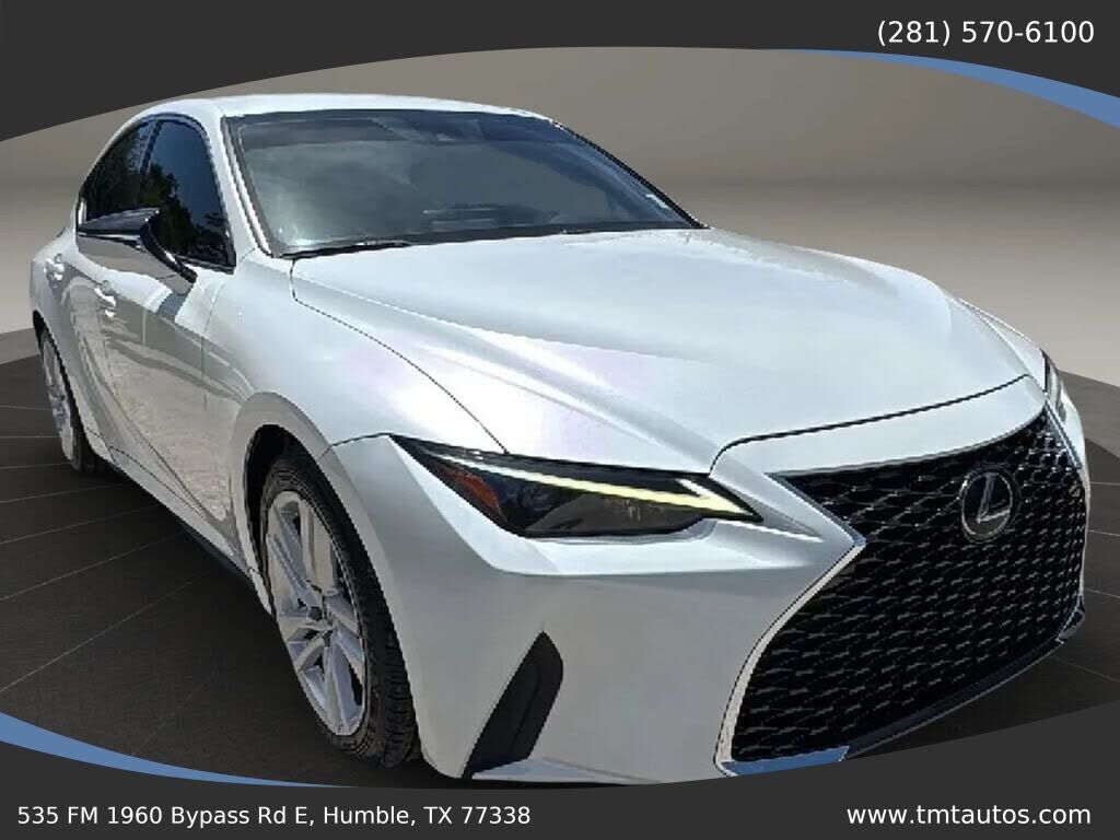 2022 LEXUS IS