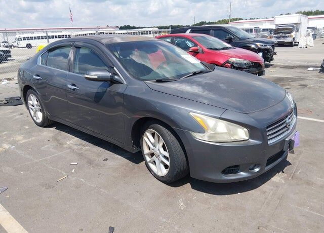 2009 NISSAN Maxima