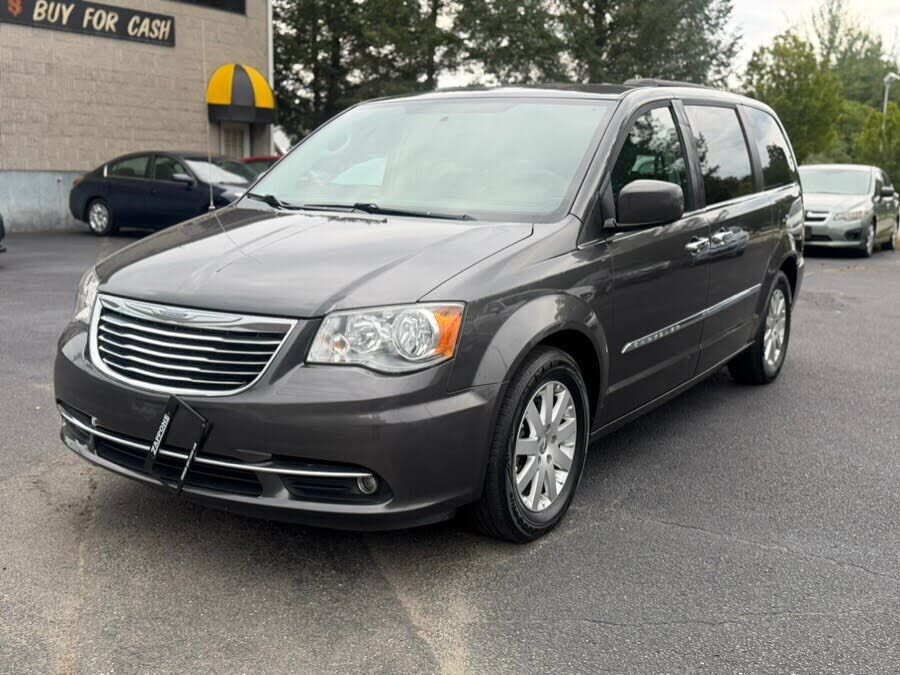 2016 CHRYSLER Town and Country