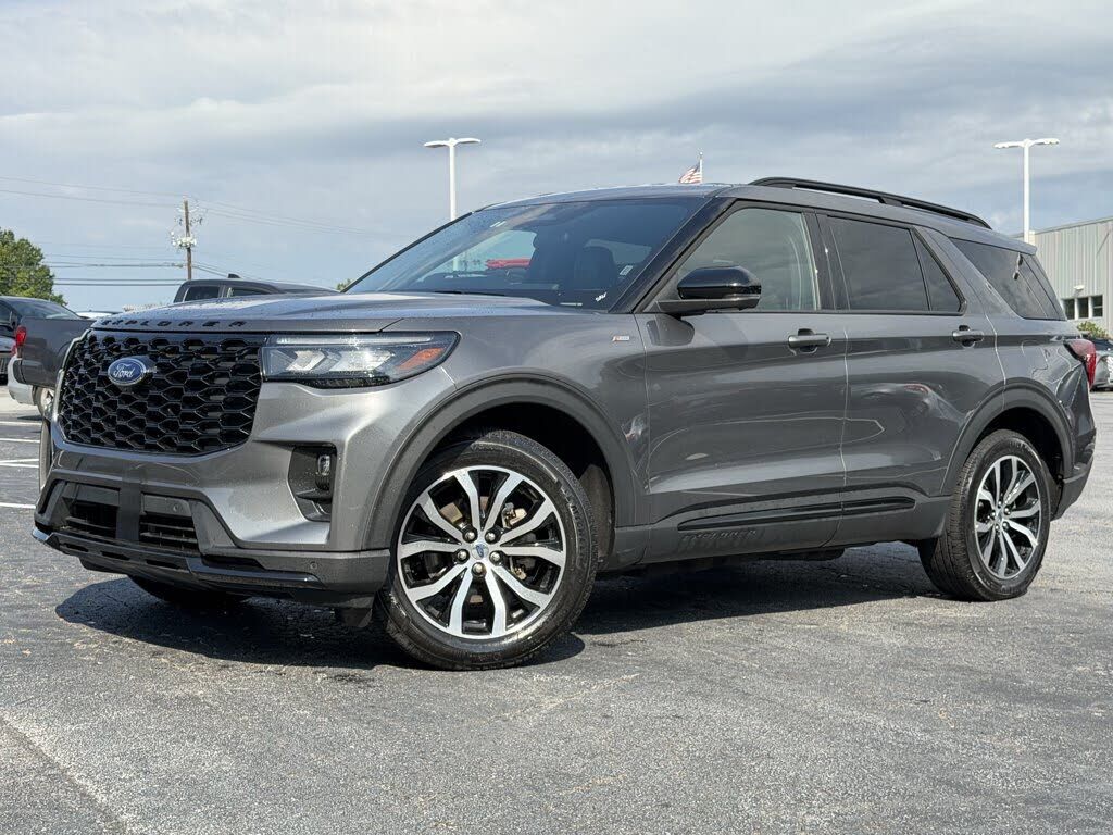 2025 FORD Explorer