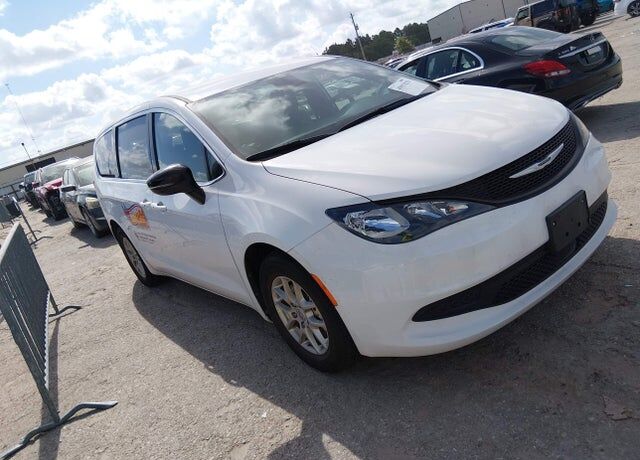 2025 CHRYSLER Voyager