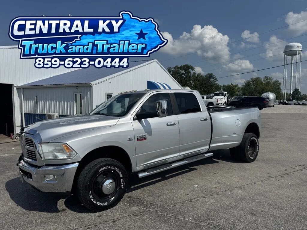 2011 DODGE Ram