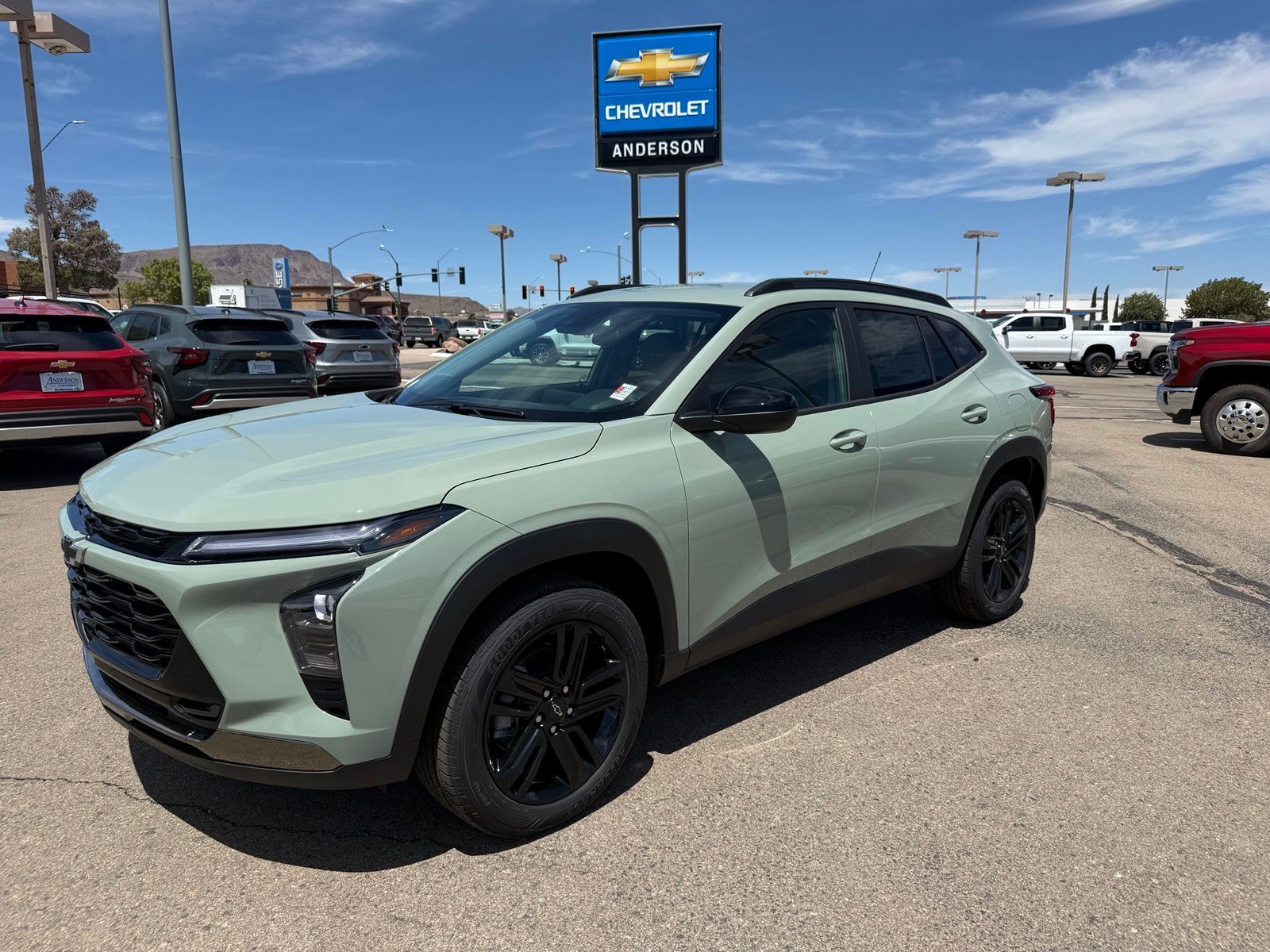 2026 CHEVROLET Trax