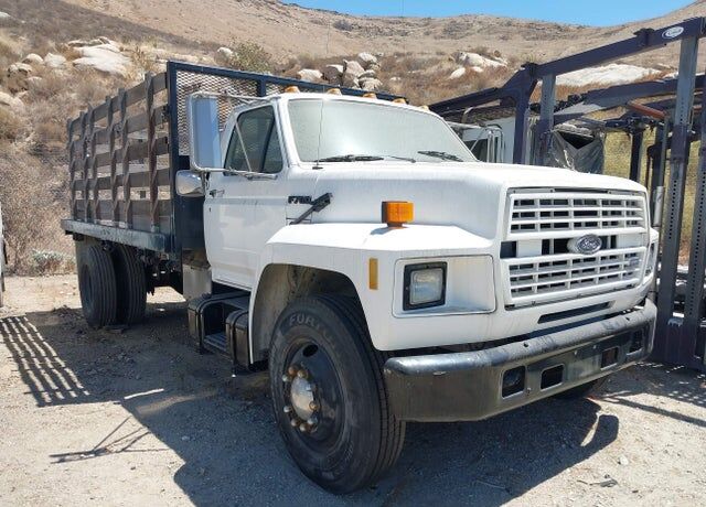 1989 FORD F-700