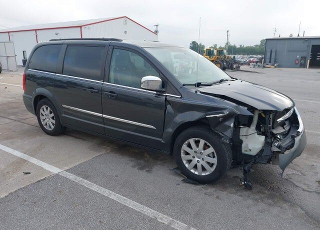 2011 CHRYSLER Town and Country