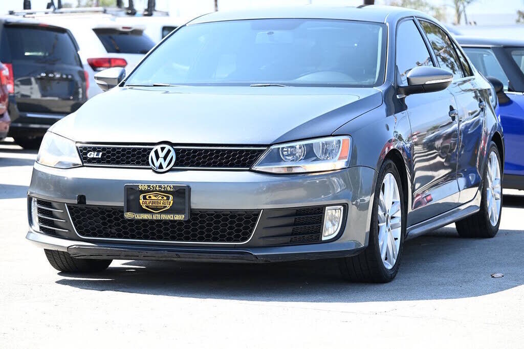2012 VOLKSWAGEN Jetta