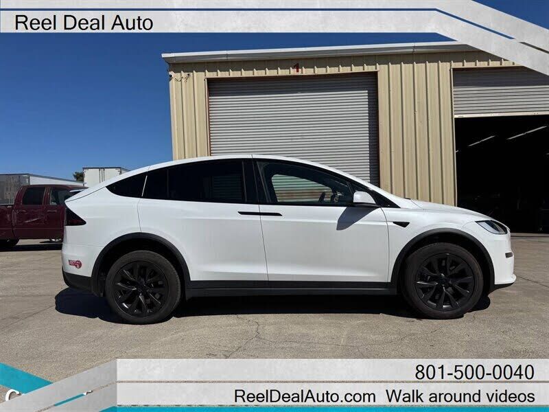 2024 TESLA Model X