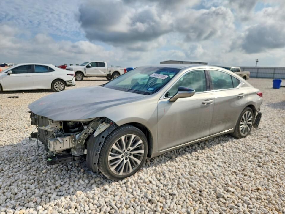 2019 LEXUS ES