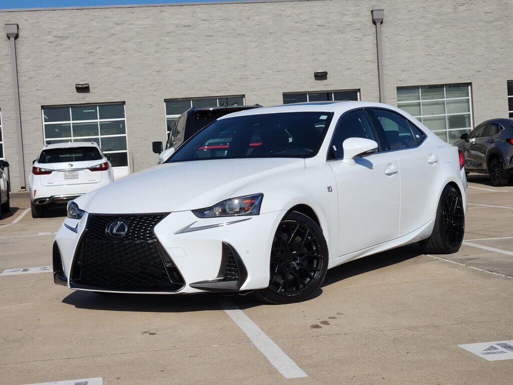 2020 LEXUS IS