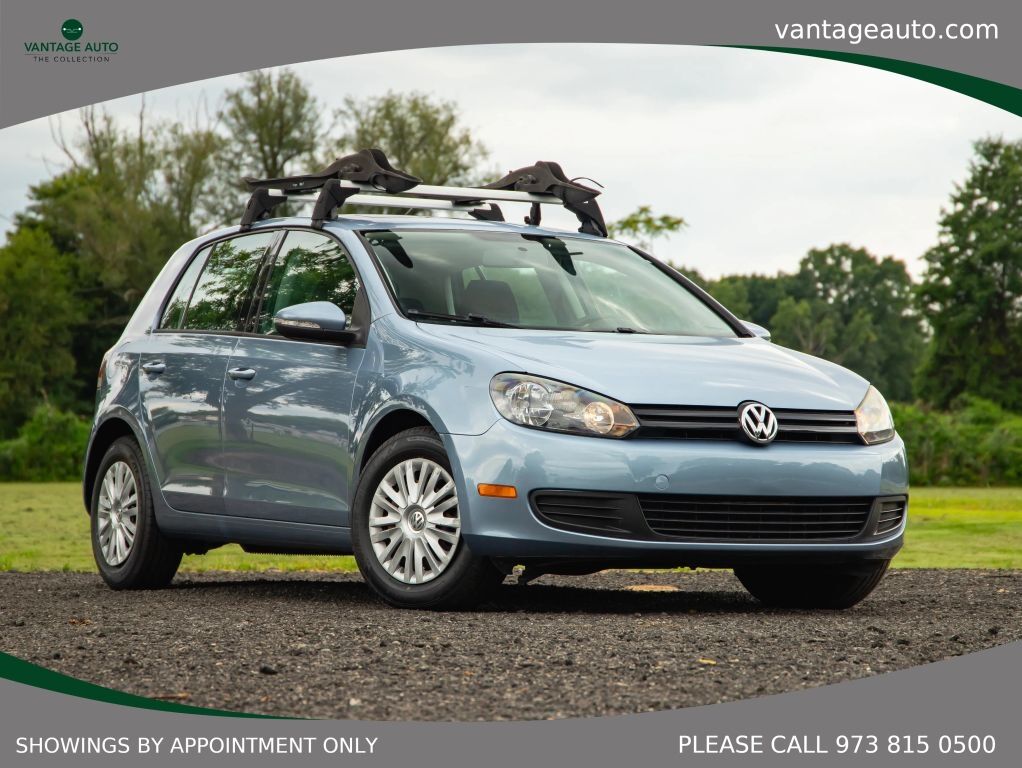 2011 VOLKSWAGEN Golf