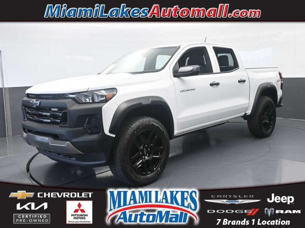 2025 CHEVROLET Colorado