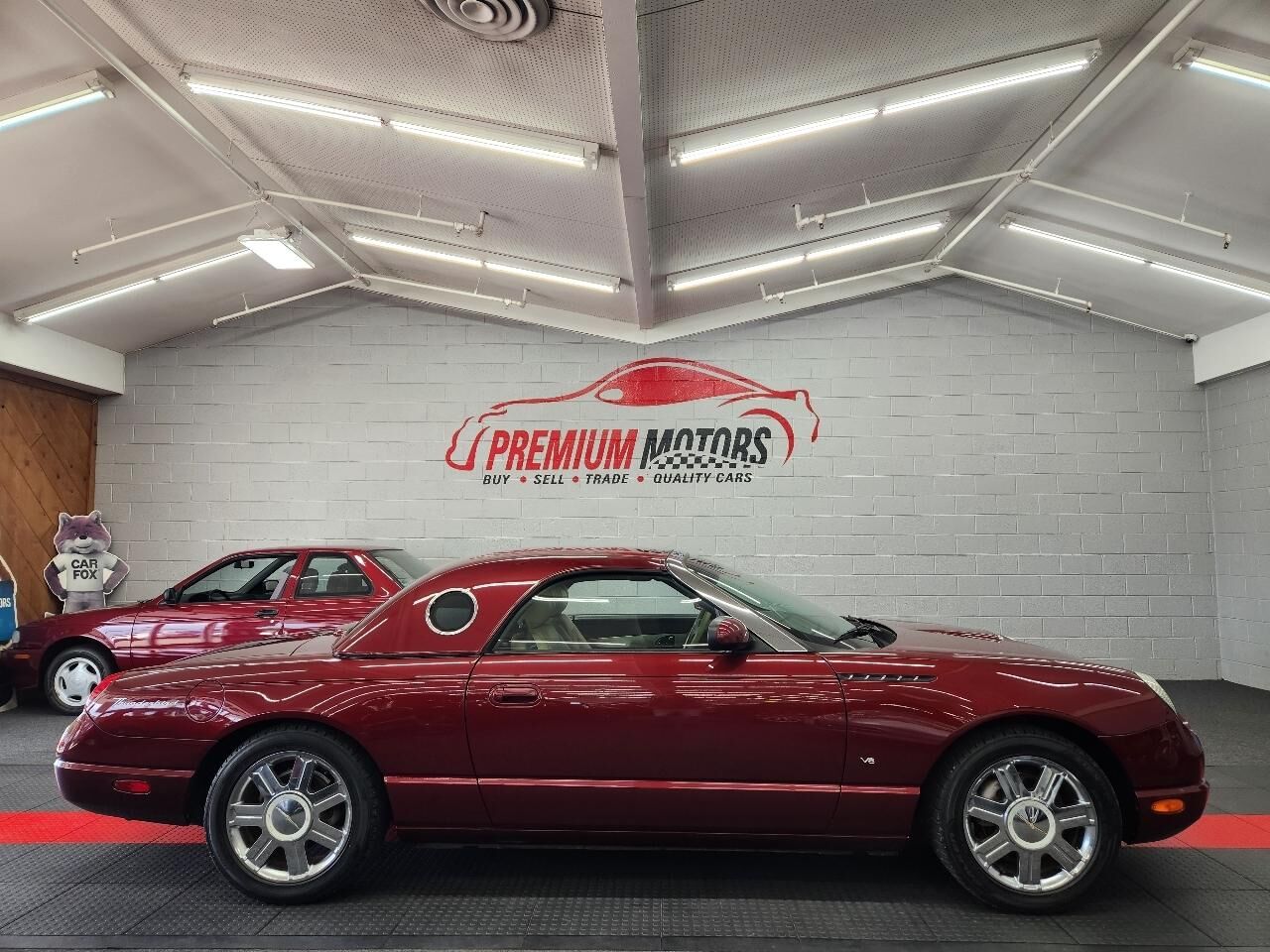 2004 FORD Thunderbird