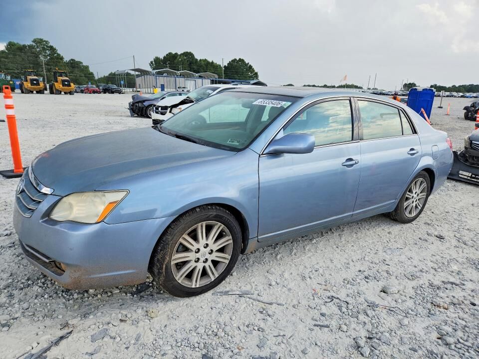 2005 TOYOTA Avalon