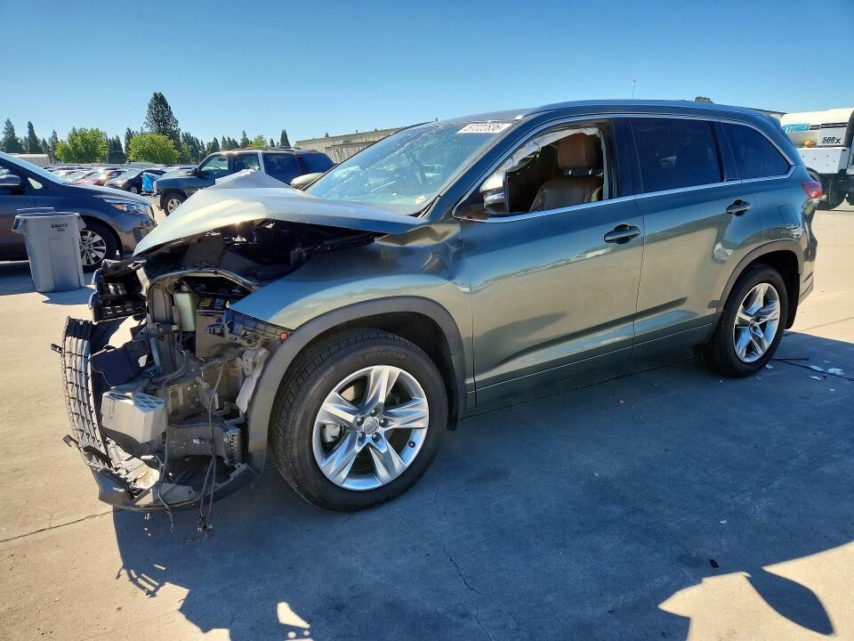 2017 TOYOTA Highlander