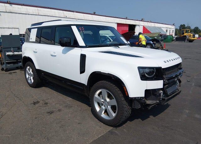 2022 LAND ROVER Defender
