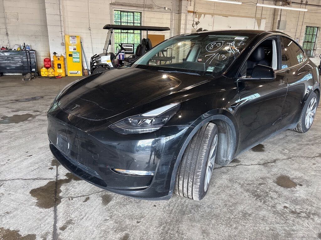 2021 TESLA Model Y
